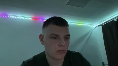 Snapshot of xxxten_ chatting on 03/17/26, 08:45 Leo online show from 03/17/26, 08:45