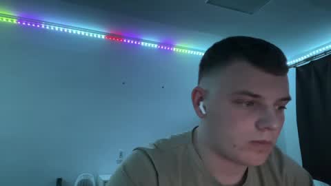 Snapshot of xxxten_ chatting on 04/21/26, 07:39 Leo online show from 04/21/26, 07:39