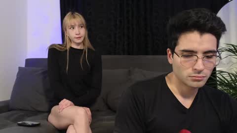 Snapshot of xxxvandersexxx chatting on 01/20/25, 10:51 July and Fer online show from 01/20/25, 10:51