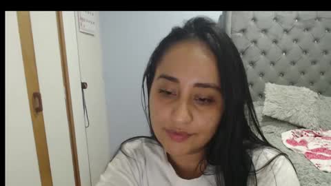 Snapshot of xxxvenus888 chatting on 03/07/25, 02:15 Lunhaa online show from 03/07/25, 02:15