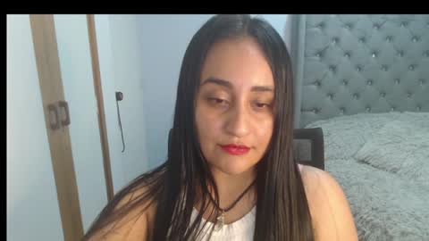 Snapshot of xxxvenus888 chatting on 03/09/25, 07:45 Lunhaa online show from 03/09/25, 07:45