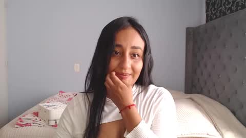 Snapshot of xxxvenus888 chatting on 09/26/25, 02:32 Lunhaa online show from 09/26/25, 02:32