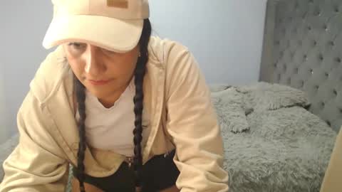 Snapshot of xxxvenus888 chatting on 11/12/25, 11:14 Lunhaa online show from 11/12/25, 11:14