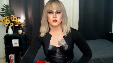 QueenMarina online show from 12/24/24, 07:55