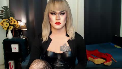 QueenMarina online show from 01/11/25, 05:40