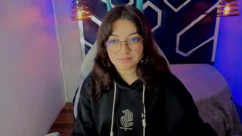 xyra_shimizu online show from 04/15/26, 12:56