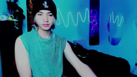 xzerox_ online show from 09/12/25, 11:32