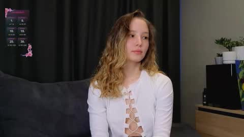 Snapshot of y0ur_sunshine__ chatting on 03/02/26, 12:35 Eva online show from 03/02/26, 12:35