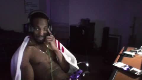 Snapshot of y_sticky chatting on 03/07/25, 05:18 y_sticky online show from 03/07/25, 05:18