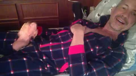 Snapshot of yacht3oy chatting on 11/11/25, 01:05 yacht3oy online show from 11/11/25, 01:05