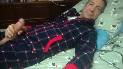 Snapshot of yacht3oy chatting on 12/16/25, 08:30 yacht3oy online show from 12/16/25, 08:30