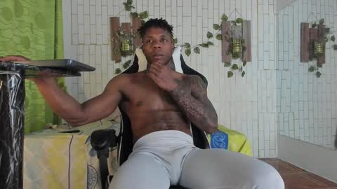 Snapshot of yacksson_lawrence chatting on 12/19/24, 07:07 yacksson_lawrence online show from 12/19/24, 07:07