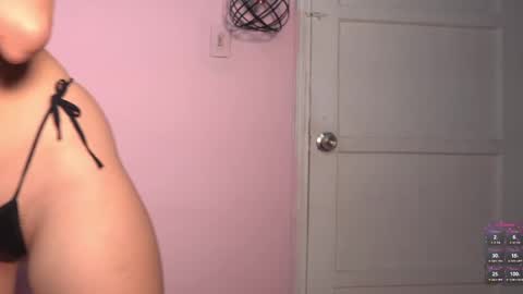 Snapshot of yahaira_26 chatting on 09/23/25, 12:24 petronila online show from 09/23/25, 12:24