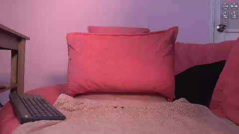 Snapshot of yahaira_26 chatting on 07/23/26, 01:58 petronila online show from 07/23/26, 01:58