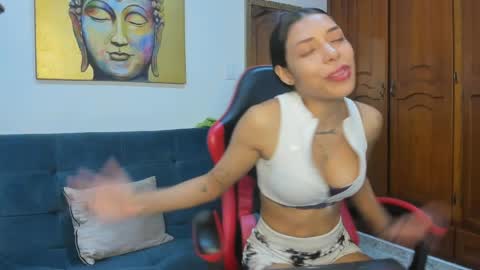 Snapshot of yake_elizabeth chatting on 04/08/26, 07:14 yake elizabeth online show from 04/08/26, 07:14