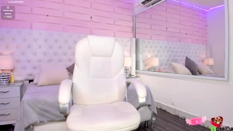 Snapshot of yaky_ chatting on 01/17/25, 08:33 Yakeline online show from 01/17/25, 08:33