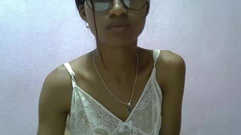 yalane online show from 04/11/26, 07:45