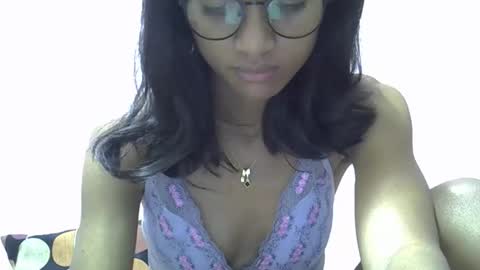 Snapshot of yalane chatting on 04/27/26, 06:11 yalane online show from 04/27/26, 06:11