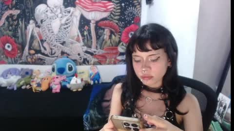 Snapshot of yami_star chatting on 04/10/26, 01:22 yami online show from 04/10/26, 01:22