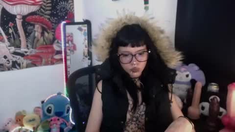 Snapshot of yami_star chatting on 06/19/26, 12:59 yami online show from 06/19/26, 12:59