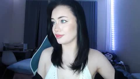 Snapshot of yamilean chatting on 02/28/26, 12:00 Yami online show from 02/28/26, 12:00