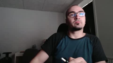 YamilLamal online show from 11/25/25, 11:54