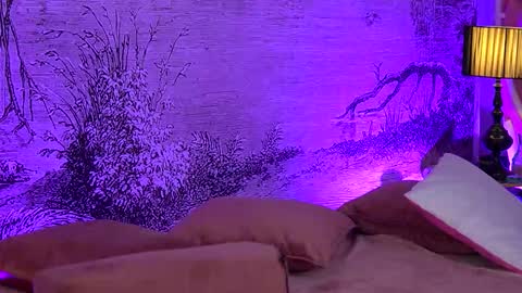 Yamira online show from 11/08/25, 07:01