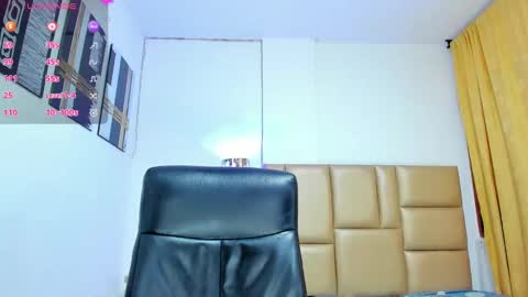 Naomi online show from 09/14/25, 07:35