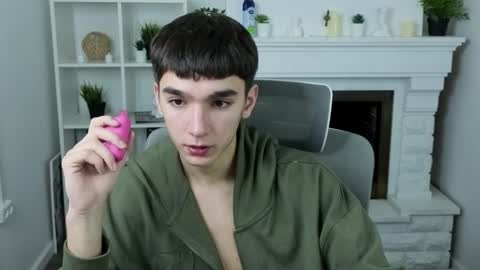 Snapshot of yamitwink chatting on 11/12/25, 08:41 yamitwink online show from 11/12/25, 08:41