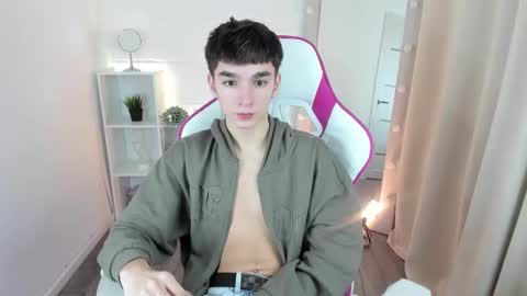 Snapshot of yamitwink chatting on 11/16/25, 05:24 yamitwink online show from 11/16/25, 05:24