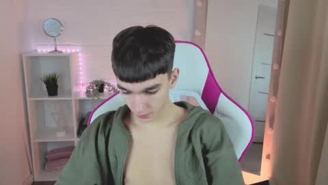 Snapshot of yamitwink chatting on 11/26/25, 08:54 yamitwink online show from 11/26/25, 08:54