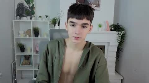 Snapshot of yamitwink chatting on 11/27/25, 08:44 yamitwink online show from 11/27/25, 08:44