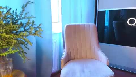 Yan online show from 02/24/25, 12:16