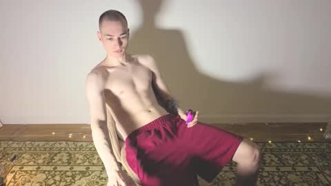 Yan online show from 11/03/25, 04:19