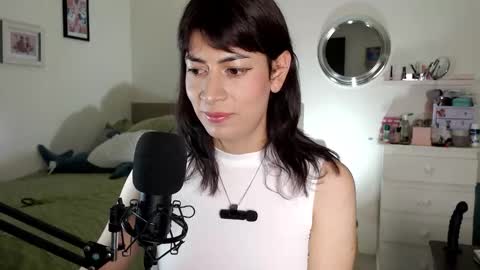 Yana online show from 11/10/25, 12:42