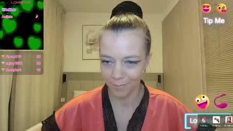 Snapshot of yanasweetx chatting on 03/17/26, 06:11 YanaSweetX online show from 03/17/26, 06:11