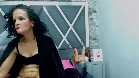 yanetrose online show from 10/03/25, 04:09