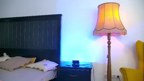 Snapshot of yanira_ass_ chatting on 06/15/26, 04:04 yanira_ass_ online show from 06/15/26, 04:04