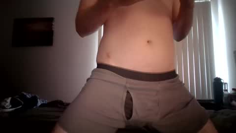 Snapshot of yankees609696 chatting on 05/08/26, 06:13 Hornykyle online show from 05/08/26, 06:13