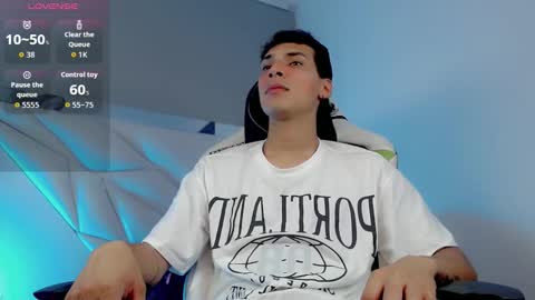 Snapshot of yankees_ chatting on 09/28/25, 04:18 DANILO P online show from 09/28/25, 04:18