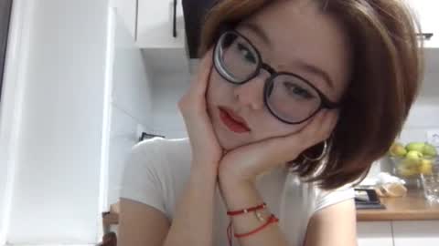 Lily online show from 10/03/25, 06:16