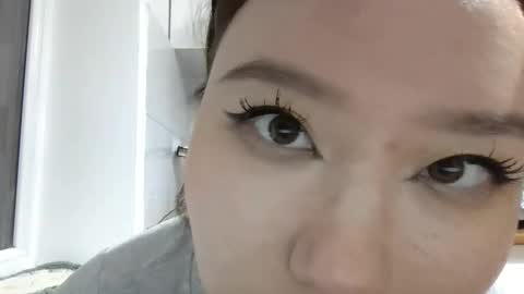 Lily online show from 10/06/25, 03:53