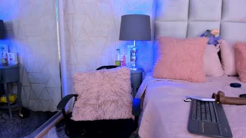 Yara Bliss  online show from 02/03/26, 06:35