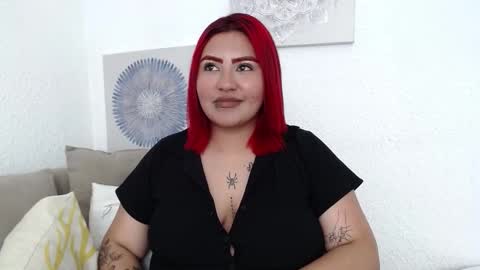 Snapshot of yara_flame chatting on 10/20/25, 08:31 YARA online show from 10/20/25, 08:31