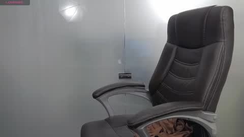 Yara online show from 10/21/25, 03:29