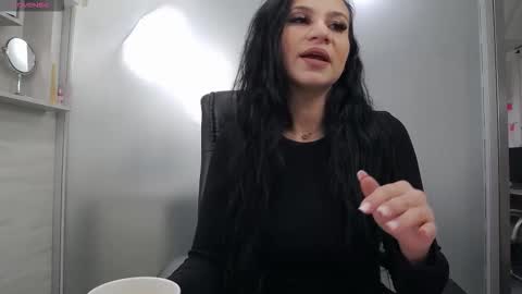 Yara online show from 11/15/25, 04:43