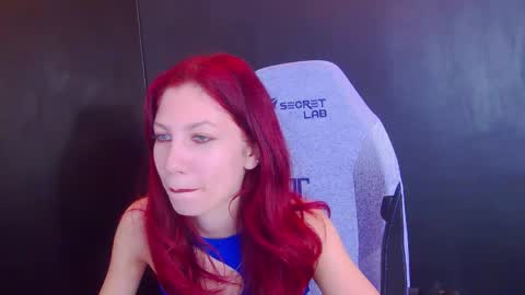 Snapshot of yasemina_ chatting on 04/08/26, 09:15 Yase online show from 04/08/26, 09:15