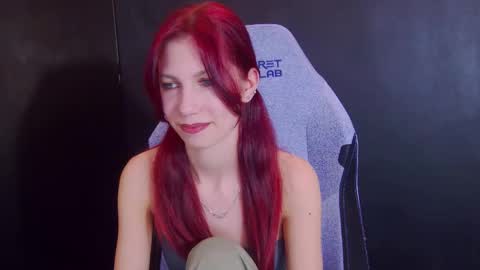 Snapshot of yasemina_ chatting on 04/14/26, 09:21 Yase online show from 04/14/26, 09:21