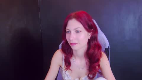 Snapshot of yasemina_ chatting on 04/20/26, 10:44 Yase online show from 04/20/26, 10:44
