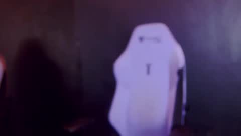 Snapshot of yasemina_ chatting on 04/22/26, 10:11 Yase online show from 04/22/26, 10:11